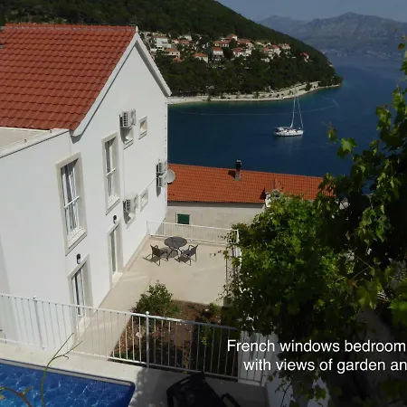 Villa More
