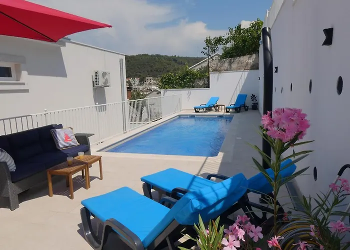 Villa More