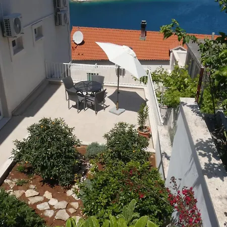 Apartment Villa More