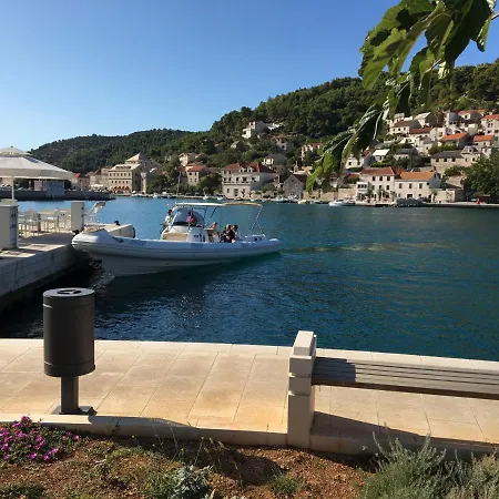 Villa More