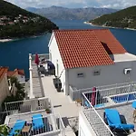 Villa More *
